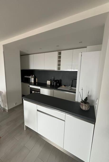 Appartement Tout Confort & Parking بوزولي المظهر الخارجي الصورة